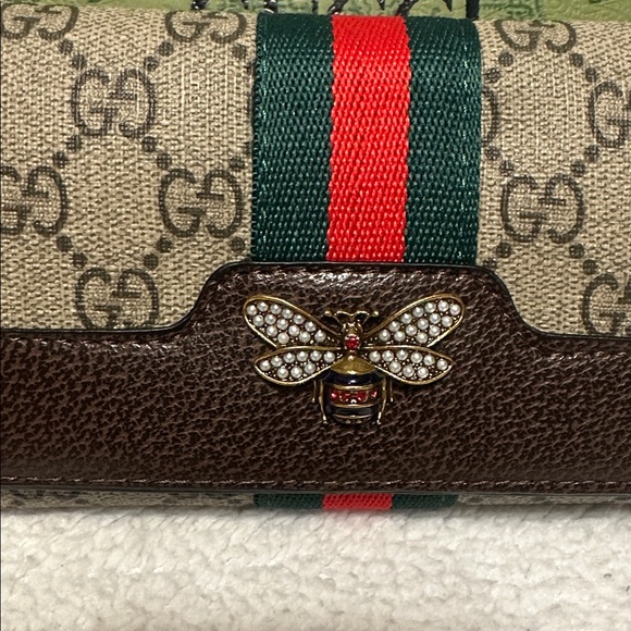 Fashion Inspired Item (WALLET) - Picture 2 of 10